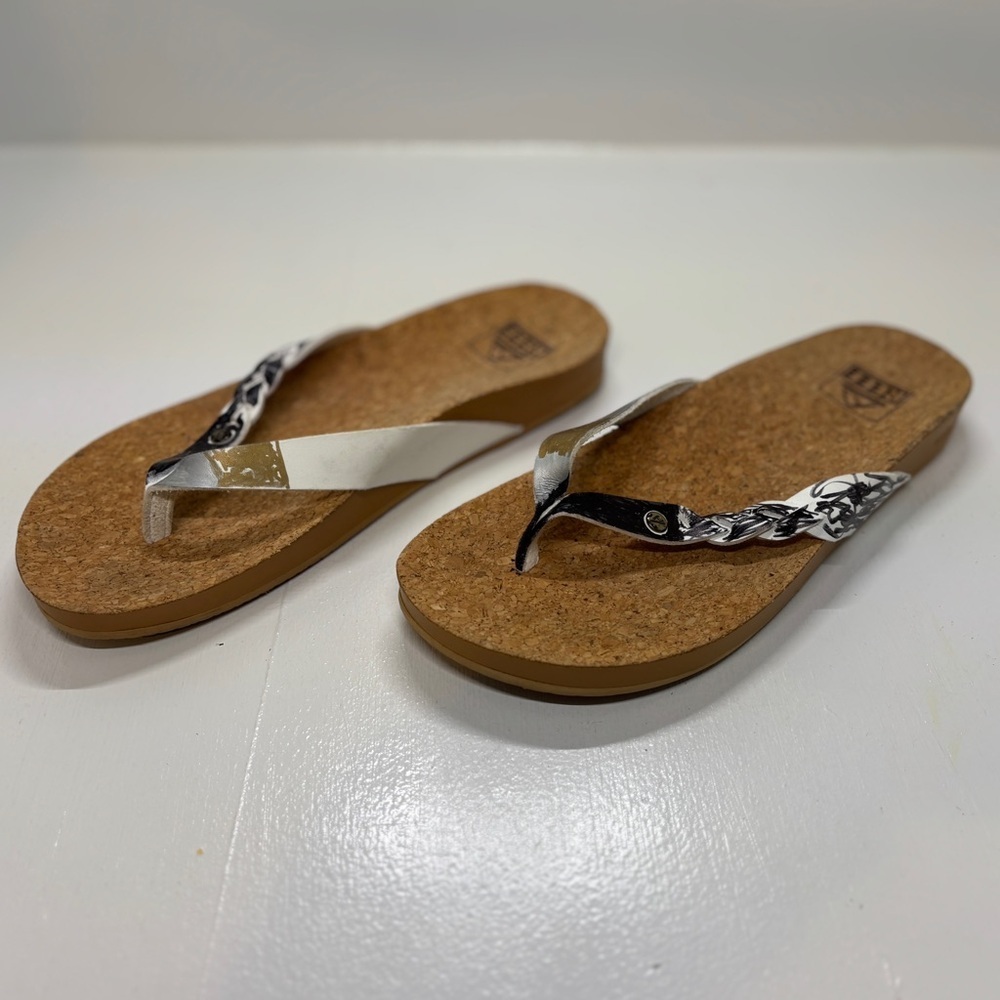Reef Cushion Court Twist Flip Flops Women’s Size 6 Cork Footbed Black White - Picture 2 of 11